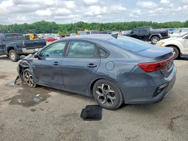 3KPF24AD4KE033641 2019 KIA FORTE - Image 2