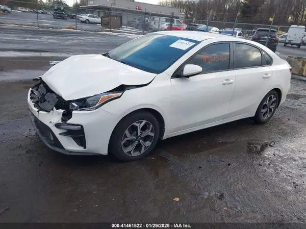 3KPF24AD4KE037091 2019 KIA FORTE - Image 2