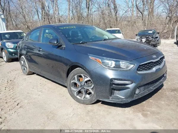 3KPF24AD4KE040430 2019 KIA FORTE - Image 1