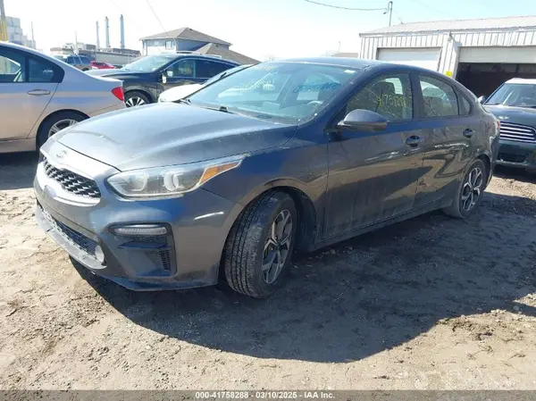3KPF24AD4KE040430 2019 KIA FORTE - Image 2
