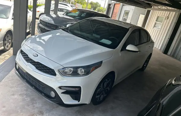 3KPF24AD4KE040508 2019 KIA FORTE - Image 2
