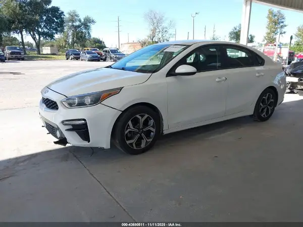 3KPF24AD4KE041514 2019 KIA FORTE - Image 2