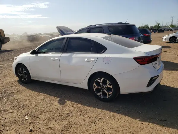 3KPF24AD4KE044767 2019 KIA FORTE - Image 2