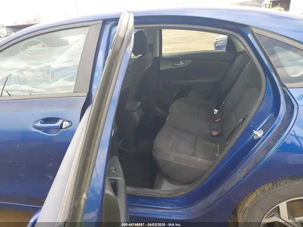 3KPF24AD4KE046230 2019 KIA FORTE - Image 8