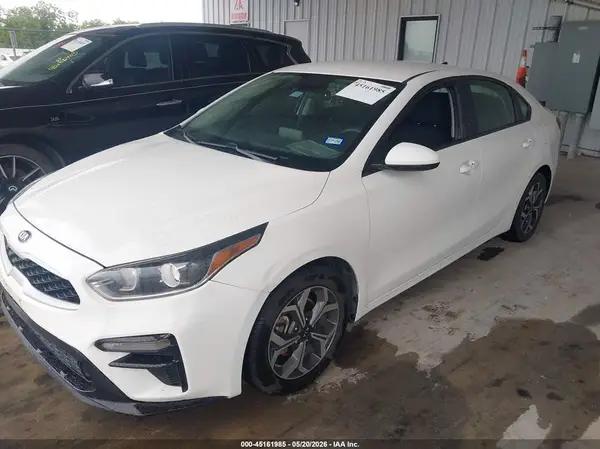 3KPF24AD4KE046597 2019 KIA FORTE - Image 2