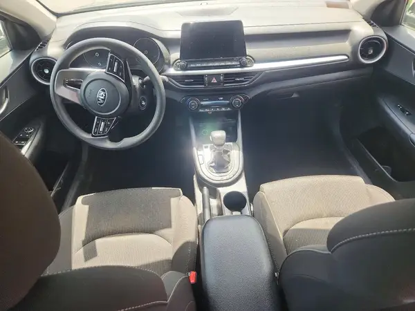 3KPF24AD4KE047653 2019 KIA FORTE - Image 8