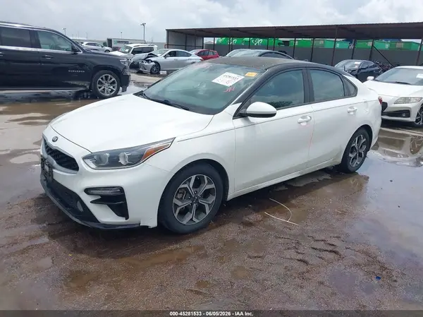 3KPF24AD4KE055817 2019 KIA FORTE - Image 2
