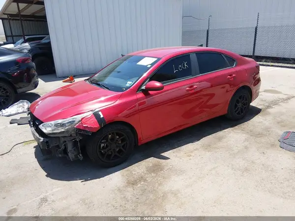 3KPF24AD4KE056241 2019 KIA FORTE - Image 2