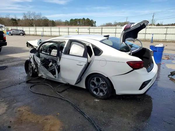 3KPF24AD4KE058202 2019 KIA FORTE - Image 2
