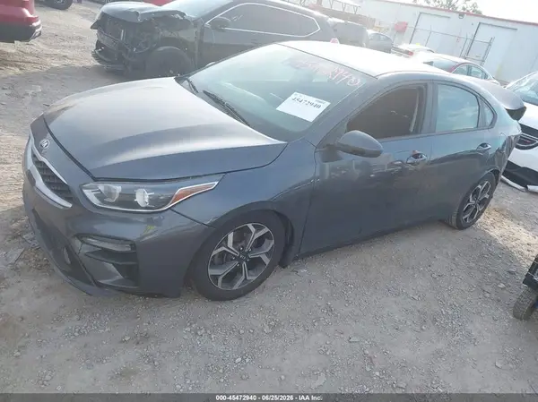 3KPF24AD4KE059415 2019 KIA FORTE - Image 2