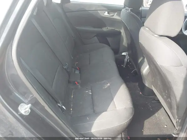 3KPF24AD4KE059415 2019 KIA FORTE - Image 8