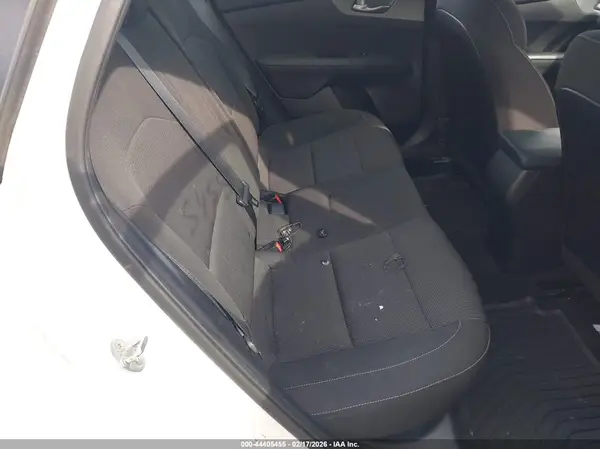 3KPF24AD4KE059463 2019 KIA FORTE - Image 8