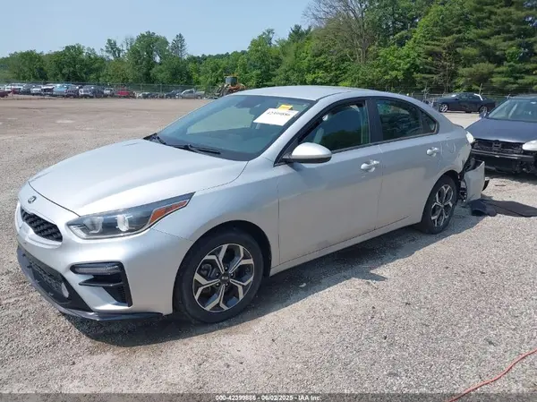3KPF24AD4KE060161 2019 KIA FORTE - Image 2