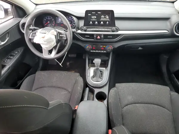 3KPF24AD4KE060581 2019 KIA FORTE - Image 8