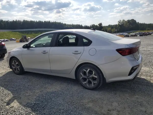 3KPF24AD4KE060807 2019 KIA FORTE - Image 2
