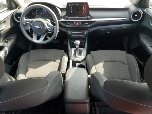 3KPF24AD4KE060807 2019 KIA FORTE - Image 8