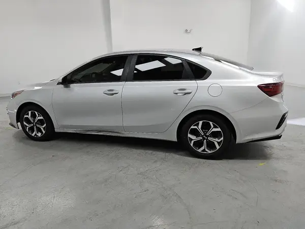 3KPF24AD4KE061164 2019 KIA FORTE - Image 2