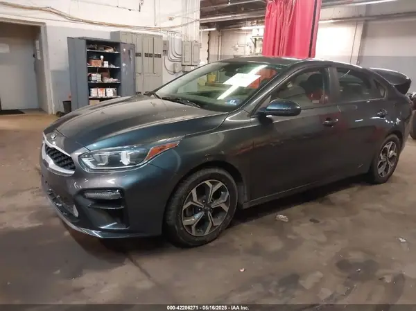 3KPF24AD4KE061732 2019 KIA FORTE - Image 2