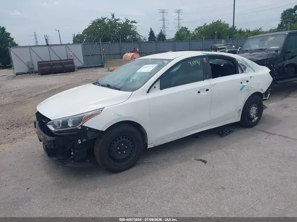 3KPF24AD4KE062668 2019 KIA FORTE - Image 2