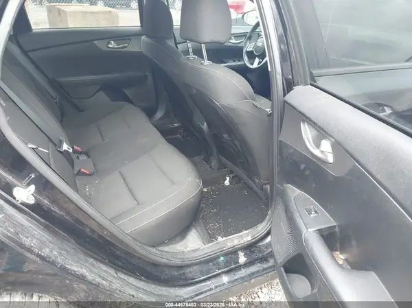 3KPF24AD4KE064582 2019 KIA FORTE - Image 8