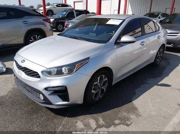 3KPF24AD4KE065800 2019 KIA FORTE - Image 2