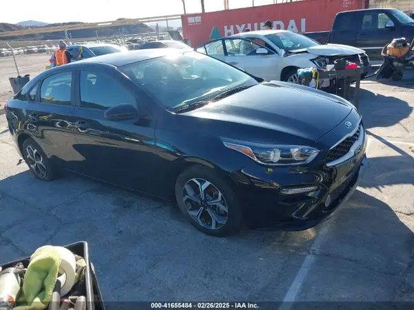 3KPF24AD4KE065943 2019 KIA FORTE - Image 1