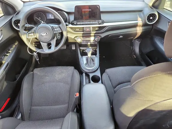 3KPF24AD4KE066266 2019 KIA FORTE - Image 8
