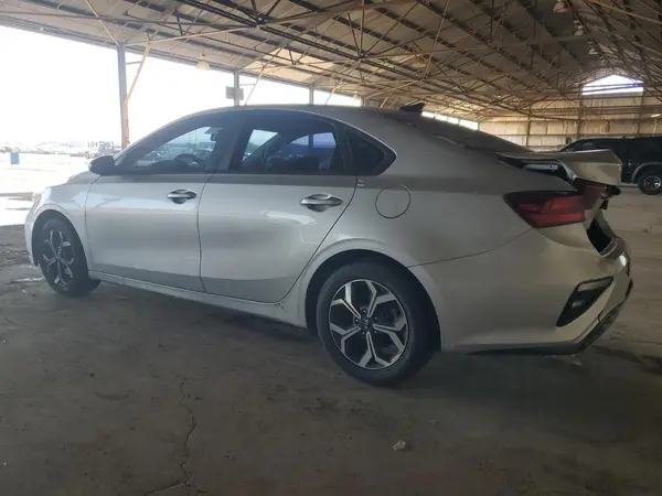3KPF24AD4KE067594 2019 KIA FORTE - Image 2