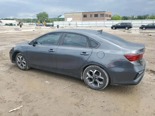 3KPF24AD4KE069247 2019 KIA FORTE - Image 2