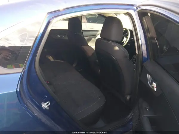 3KPF24AD4KE071712 2019 KIA FORTE - Image 8