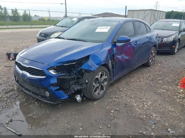 3KPF24AD4KE073878 2019 KIA FORTE - Image 2