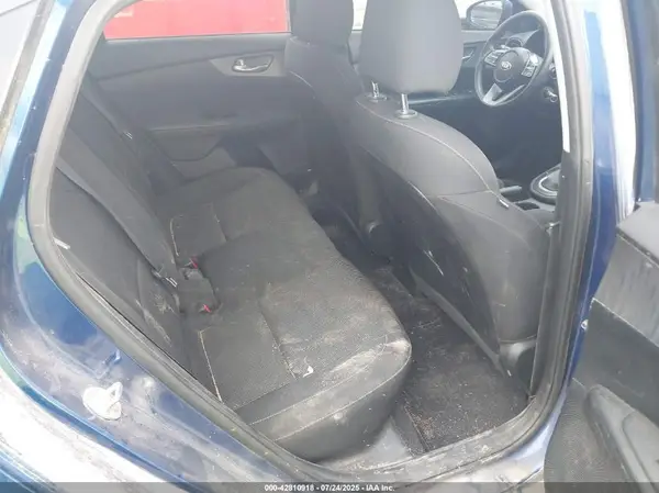 3KPF24AD4KE073878 2019 KIA FORTE - Image 8