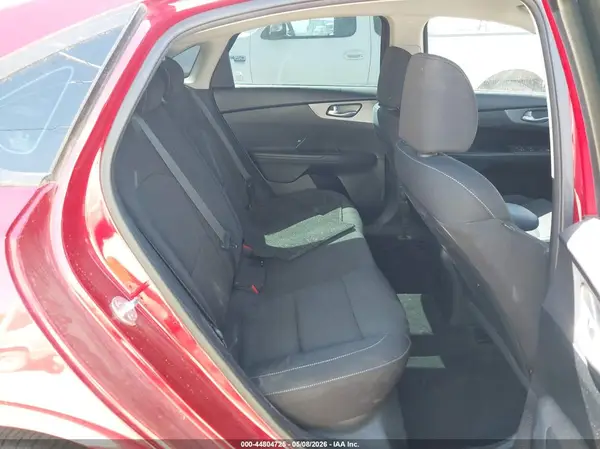 3KPF24AD4KE075288 2019 KIA FORTE - Image 8