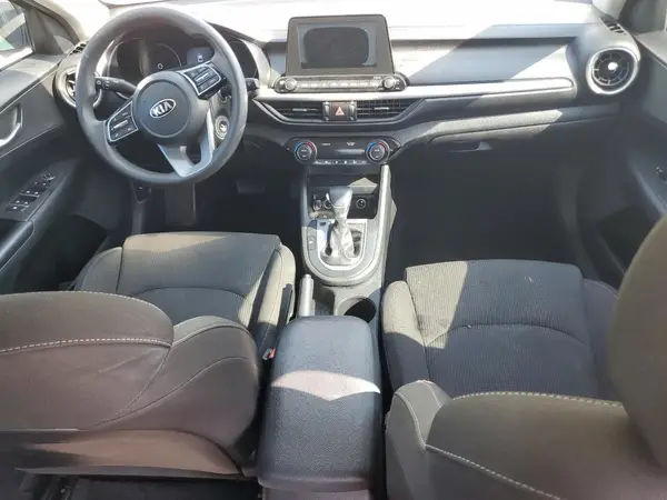 3KPF24AD4KE075730 2019 KIA FORTE - Image 8
