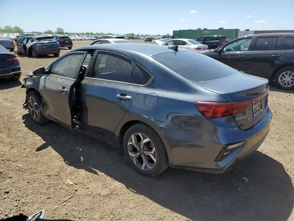 3KPF24AD4KE076182 2019 KIA FORTE - Image 2