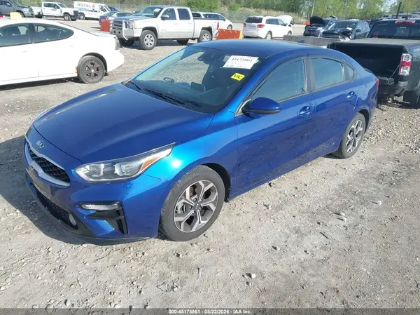 3KPF24AD4KE076246 2019 KIA FORTE - Image 2