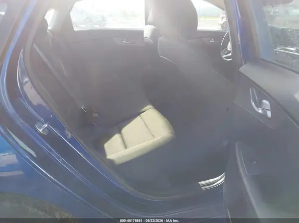 3KPF24AD4KE076246 2019 KIA FORTE - Image 8
