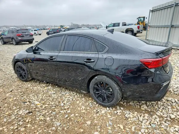3KPF24AD4KE076327 2019 KIA FORTE - Image 2