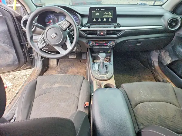 3KPF24AD4KE076327 2019 KIA FORTE - Image 8