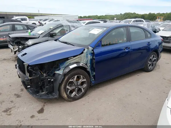 3KPF24AD4KE076618 2019 KIA FORTE - Image 2