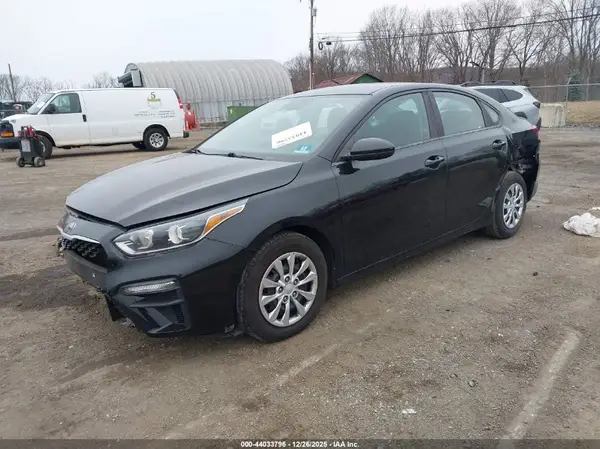 3KPF24AD4KE079941 2019 KIA FORTE - Image 2