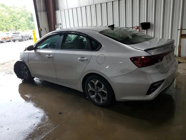 3KPF24AD4KE080863 2019 KIA FORTE - Image 2