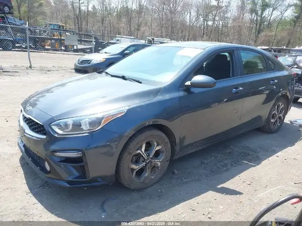 3KPF24AD4KE081480 2019 KIA FORTE - Image 2