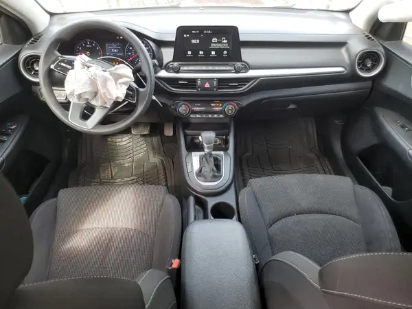 3KPF24AD4KE082774 2019 KIA FORTE - Image 8