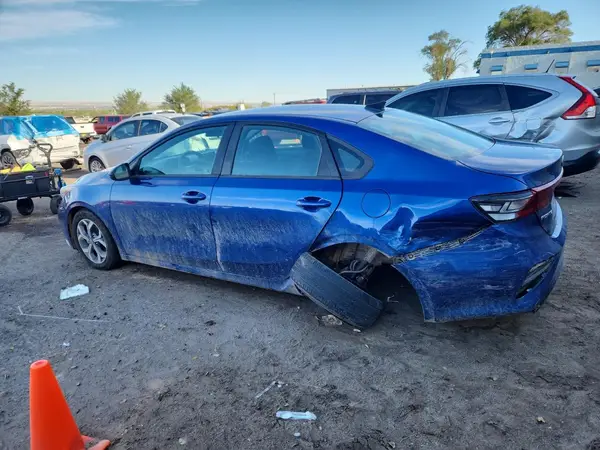 3KPF24AD4KE083231 2019 KIA FORTE - Image 2