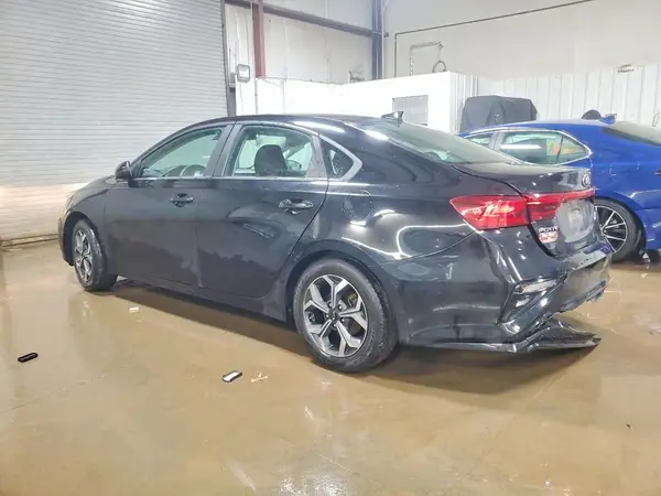3KPF24AD4KE083374 2019 KIA FORTE - Image 2