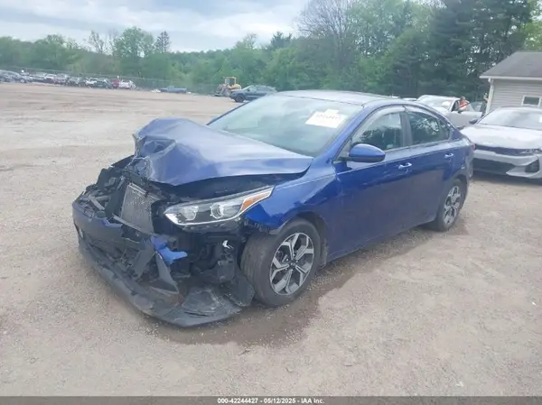 3KPF24AD4KE085464 2019 KIA FORTE - Image 2