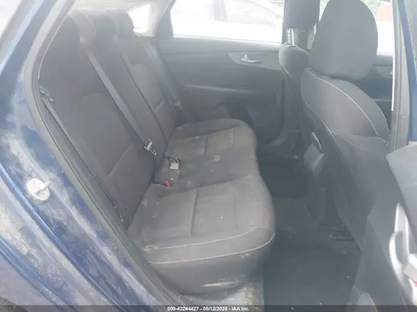 3KPF24AD4KE085464 2019 KIA FORTE - Image 8
