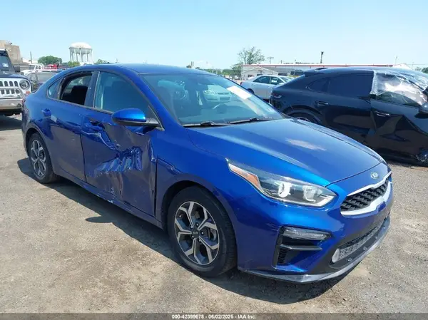3KPF24AD4KE087201 2019 KIA FORTE - Image 1
