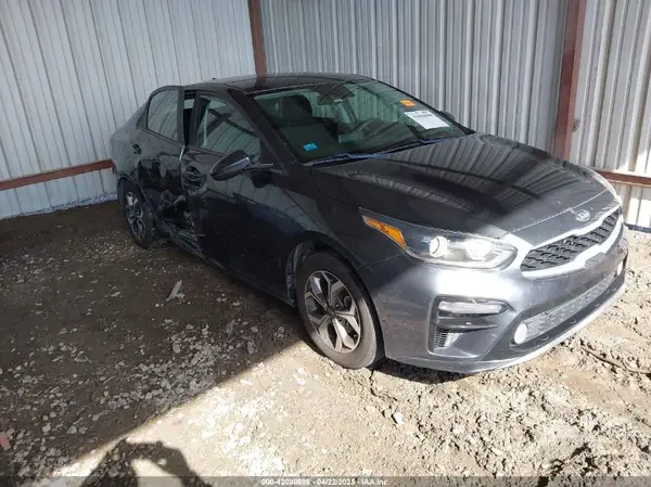 3KPF24AD4KE092415 2019 KIA FORTE - Image 1